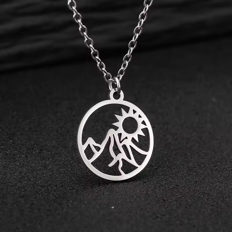 Minimalistischer Goldanhänger – Berge & Sonne Design Kurdish Fanshop