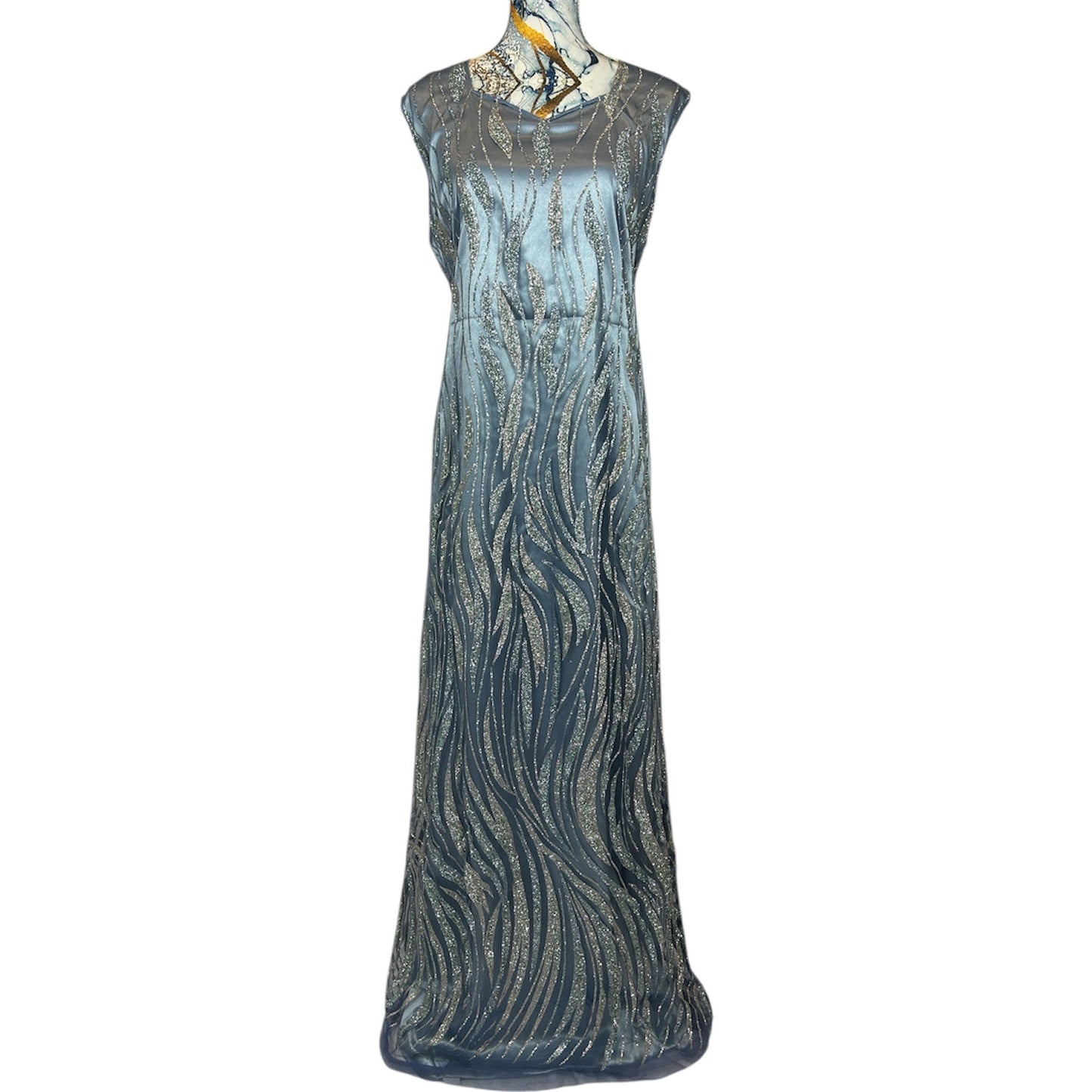 Kurdischer Luxus-Kaftan in Himmelblau – Handverziert & Mit Goldgürtel Kurdish Fanshop