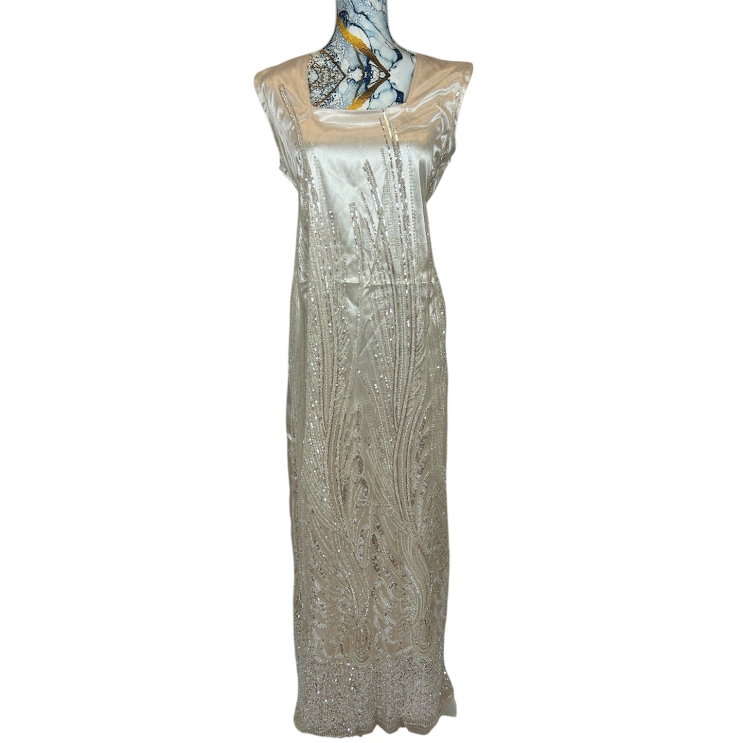 Kurdischer Luxus-Kaftan in Weiß – Handverziert & mit Goldstickerei Kurdish Fanshop