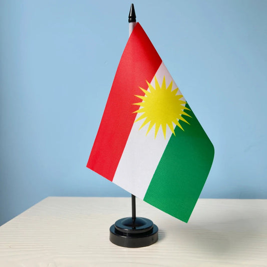 Kurdistan-Flagge für den Tisch – Dekoflagge mit Sockel Kurdish Fanshop
