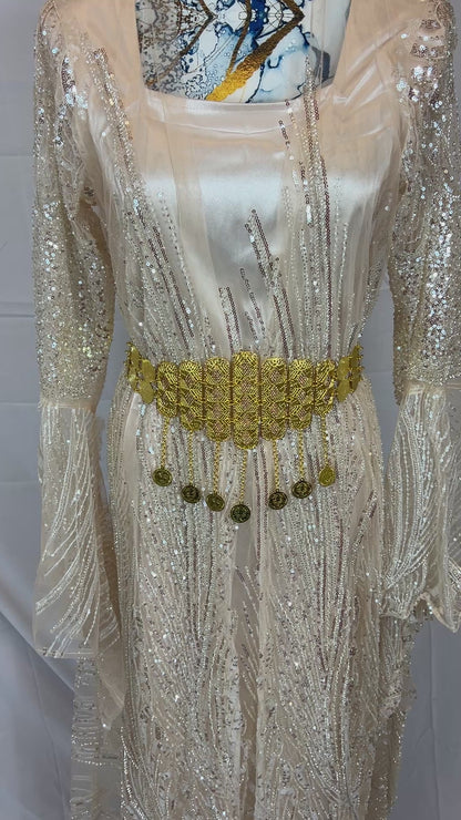 Kurdischer Luxus-Kaftan in Elfenbeinweiß – Handverziert & mit Glitzersteinen